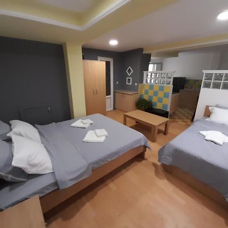 Bato Rooms Pestani Kültér fotó