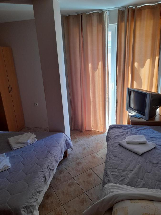 Bato Rooms Pestani Kültér fotó