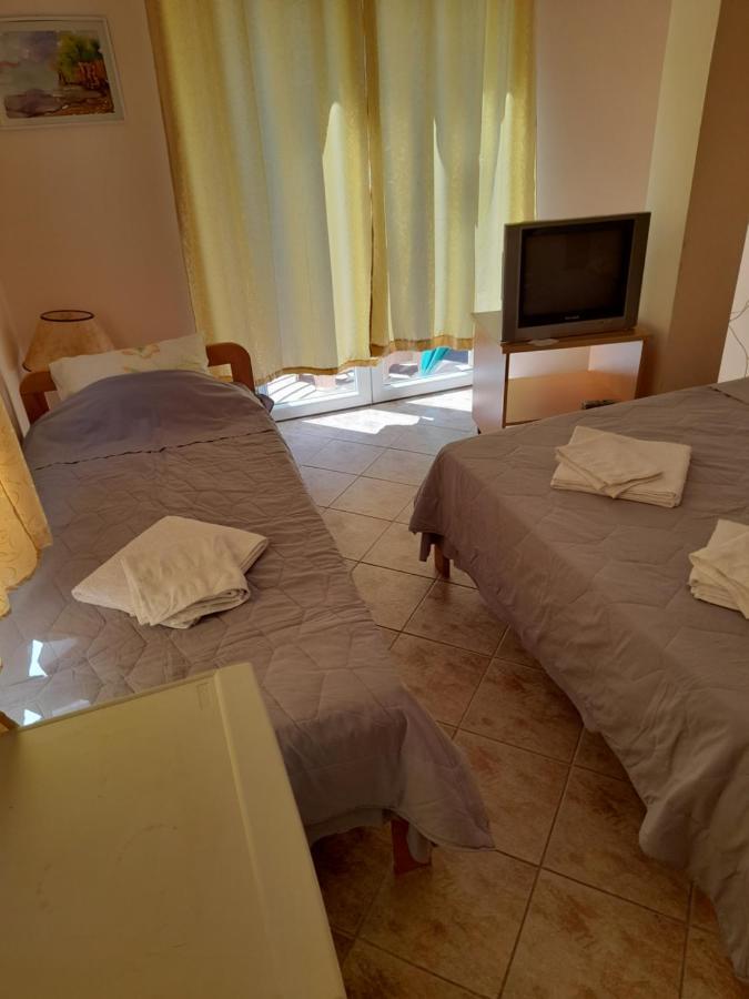 Bato Rooms Pestani Kültér fotó