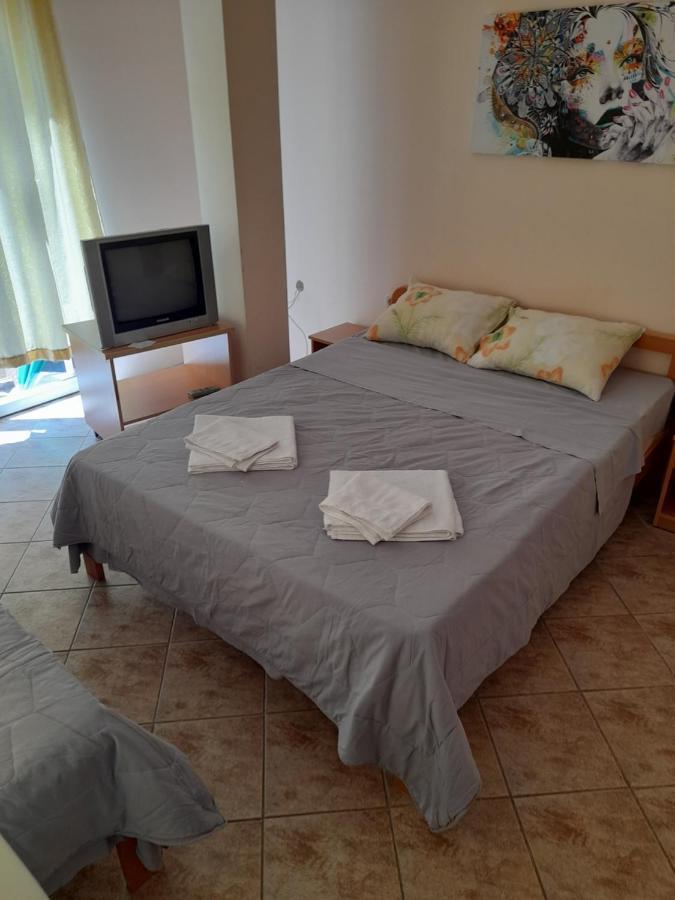 Bato Rooms Pestani Kültér fotó
