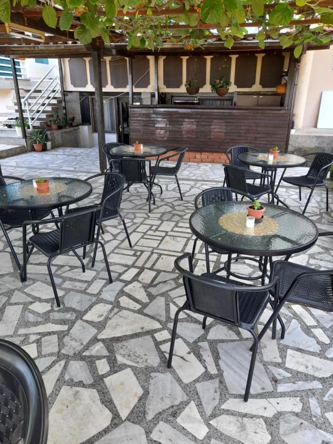 Bato Rooms Pestani Kültér fotó
