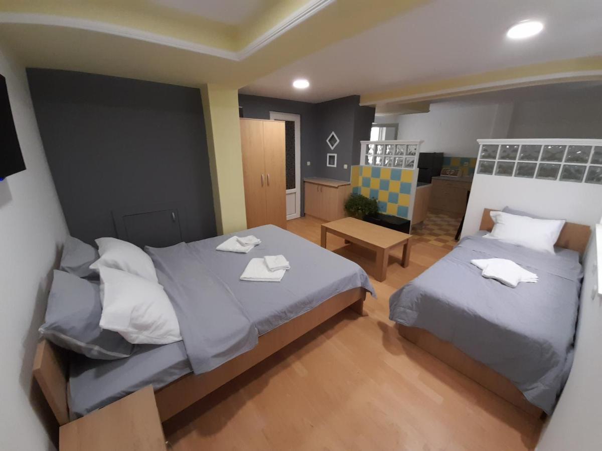 Bato Rooms Pestani Kültér fotó
