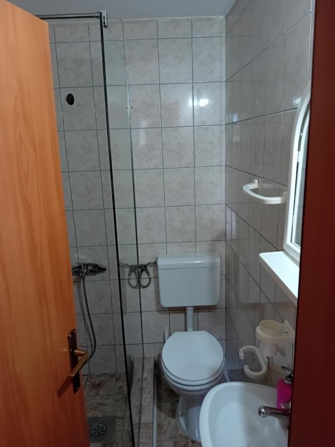 Bato Rooms Pestani Kültér fotó