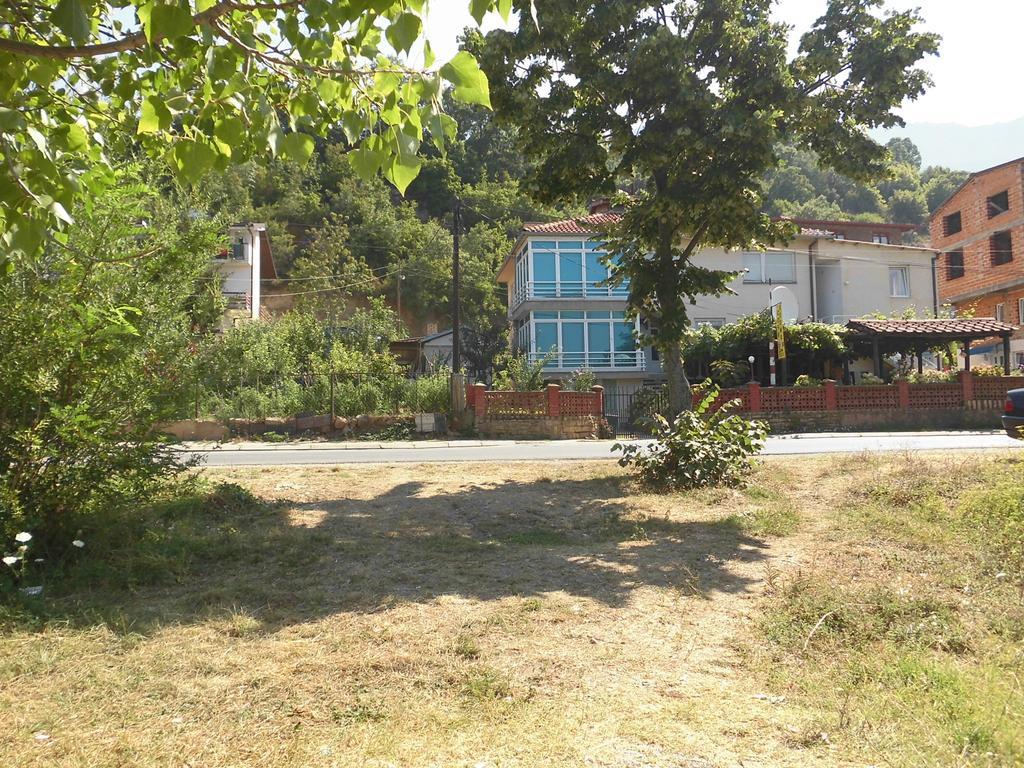 Bato Rooms Pestani Szoba fotó