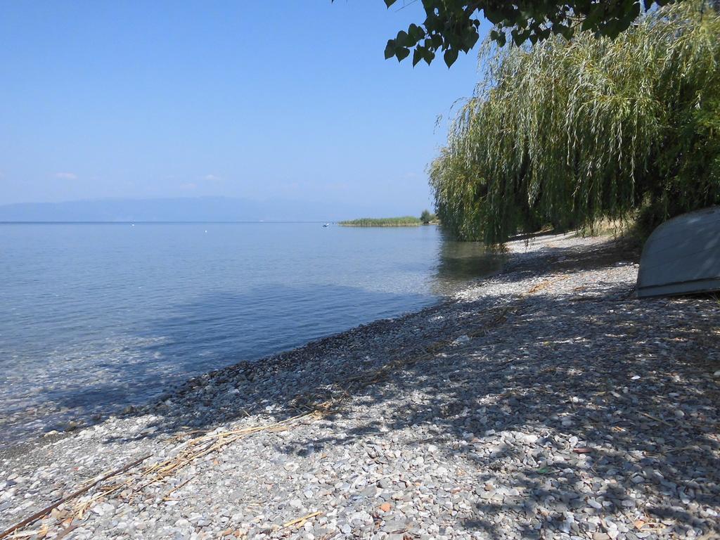 Bato Rooms Pestani Szoba fotó